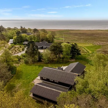 Eske - 200m To The Fjord By Interhome *