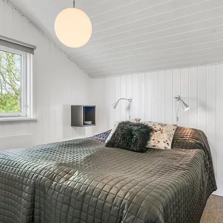 Eske - 200m To The Fjord By Interhome *