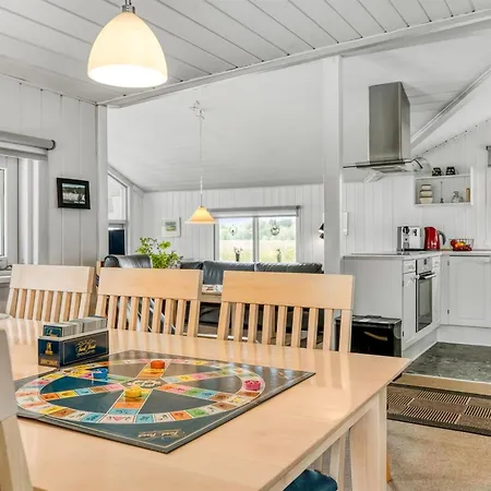 Eske - 200m To The Fjord By Interhome *