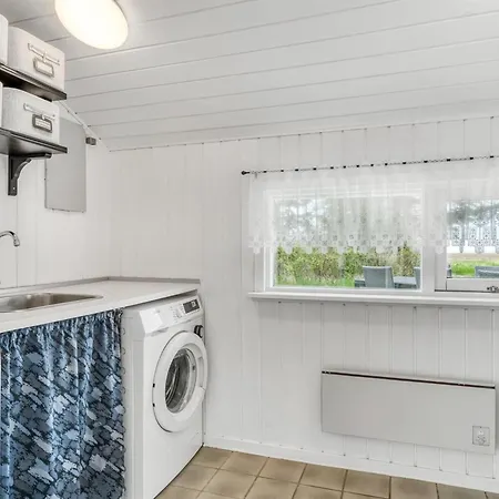 Eske - 200m To The Fjord By Interhome *